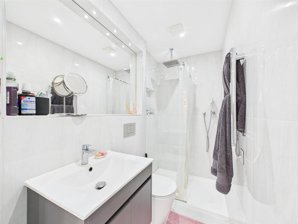 Additional image 9 of 2 bed flat for saleMarlpit Lane, Coulsdon CR5