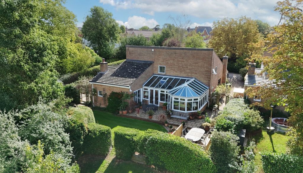 Property photo 1 of 34