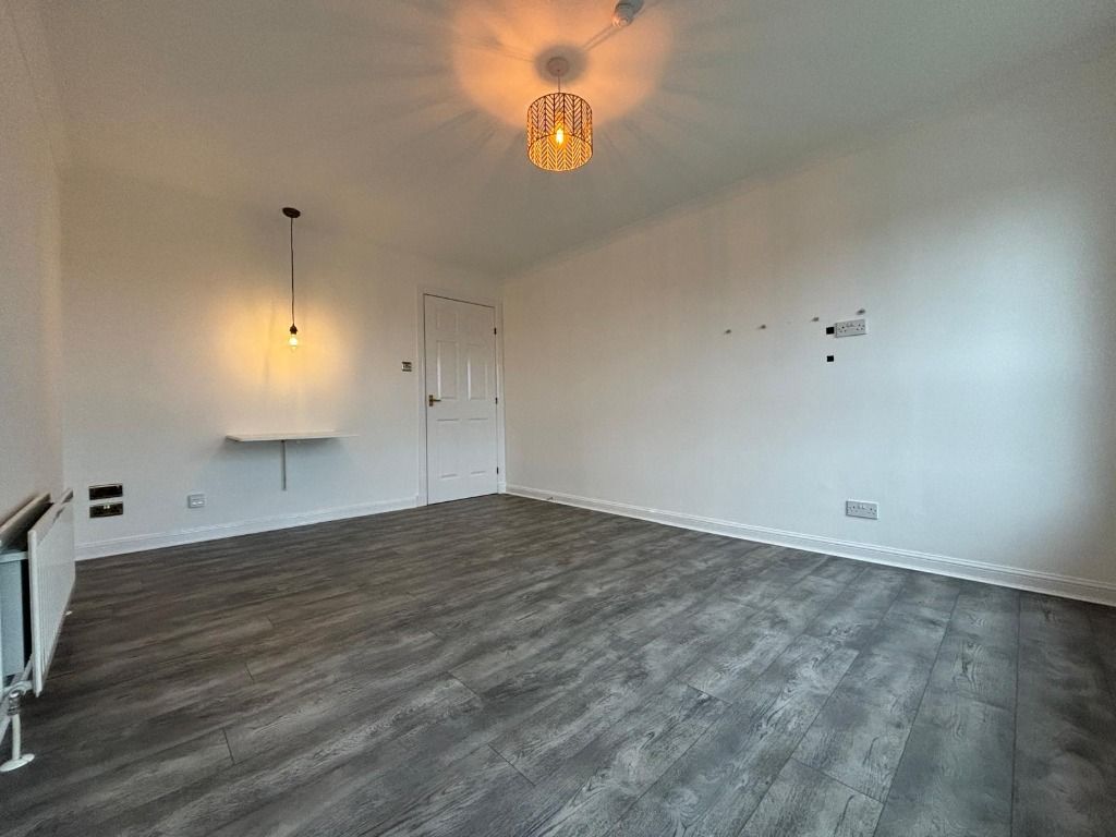 Property photo 3 of 11 Photo 3