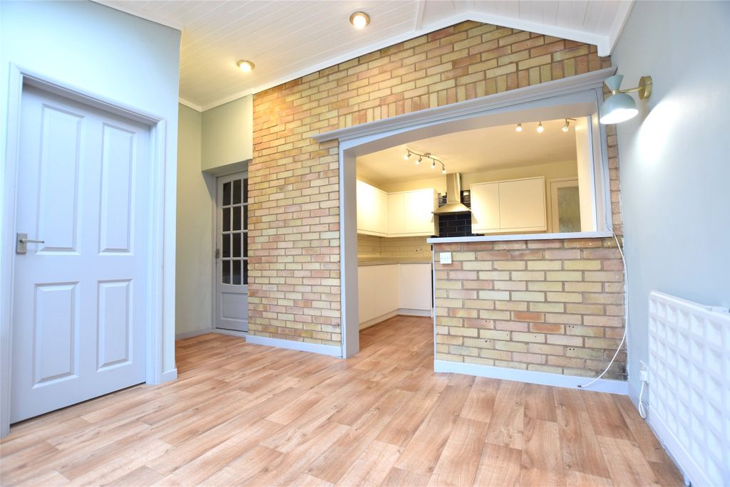 Property photo 3 of 13 Picture No. 05