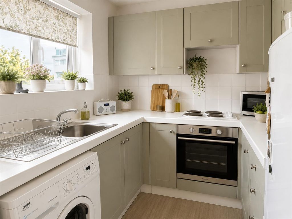Property photo 3 of 18 6C5F87A6-B243-422B-8Dde-90E97E2A1Bce.Png