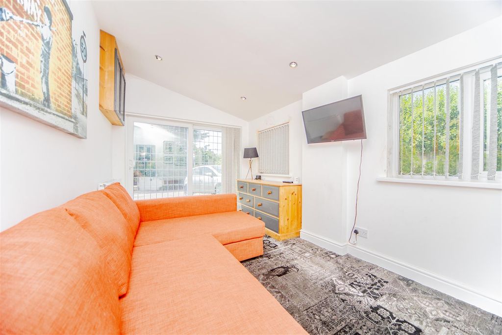 Property photo 2 of 47 P1343534.Jpg