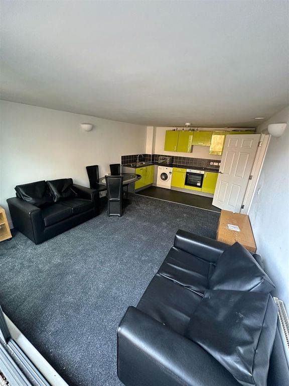 Property photo 3 of 10