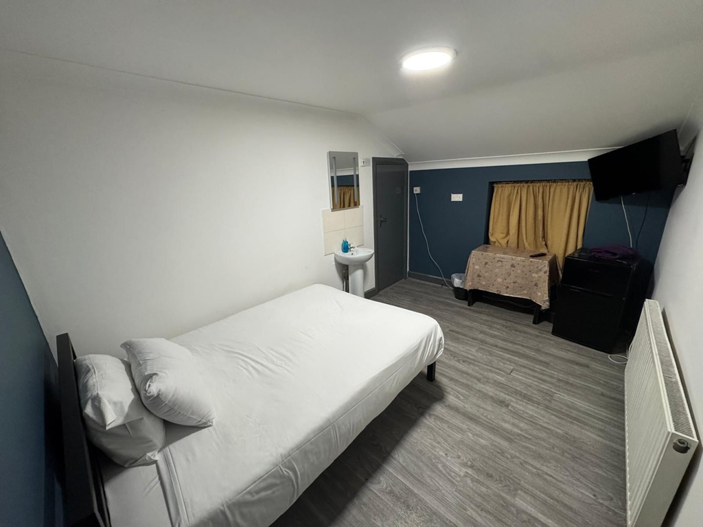 Property photo 2 of 3