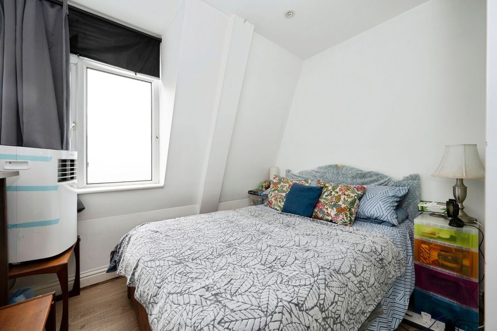 Property photo 2 of 7 Pbox-Img.Jpg