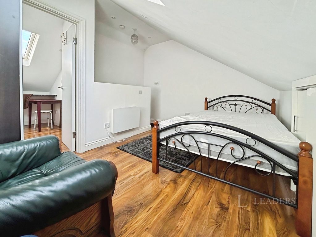 Property photo 2 of 9 Pbox-Img.Jpg