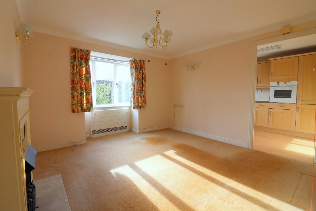 Property photo 3 of 12