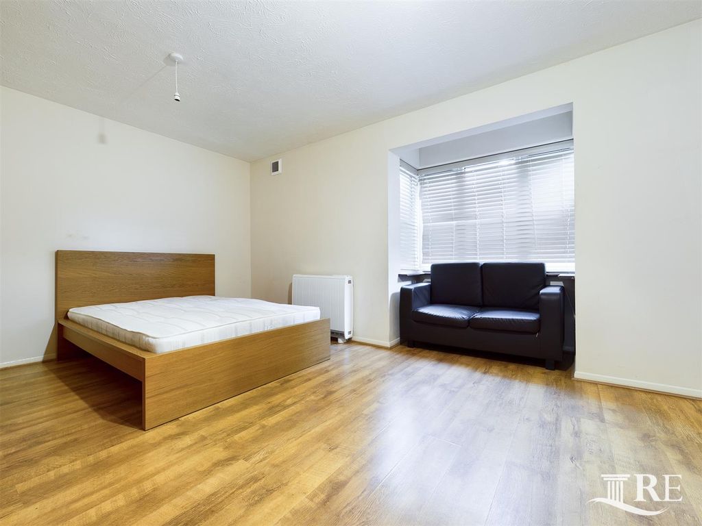 Property photo 3 of 10 Cam00625P1-Pr0066-Still04.Jpg