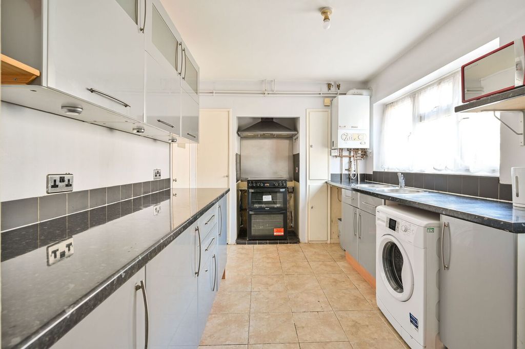 Property photo 3 of 9