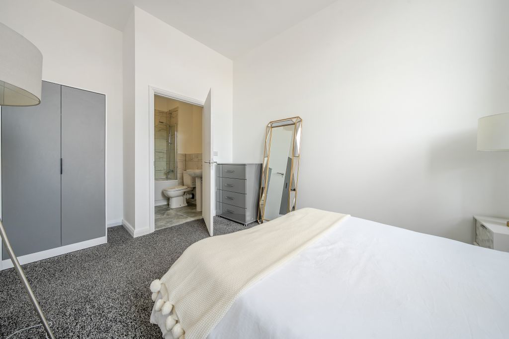 Property photo 3 of 7 Image