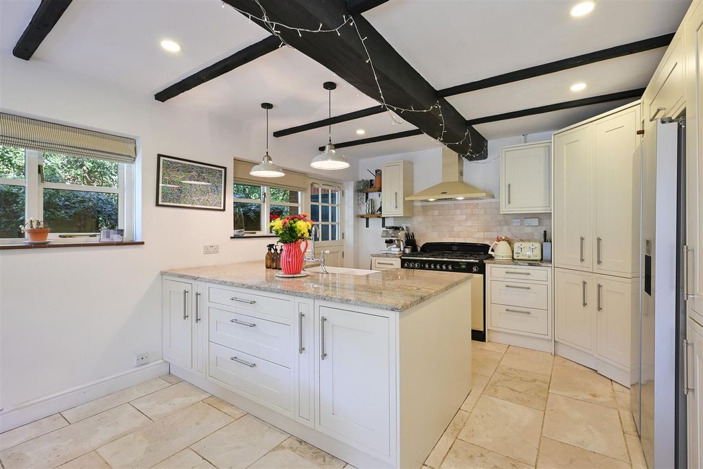 Property photo 3 of 31 Tudor Cottage- (14).Jpg