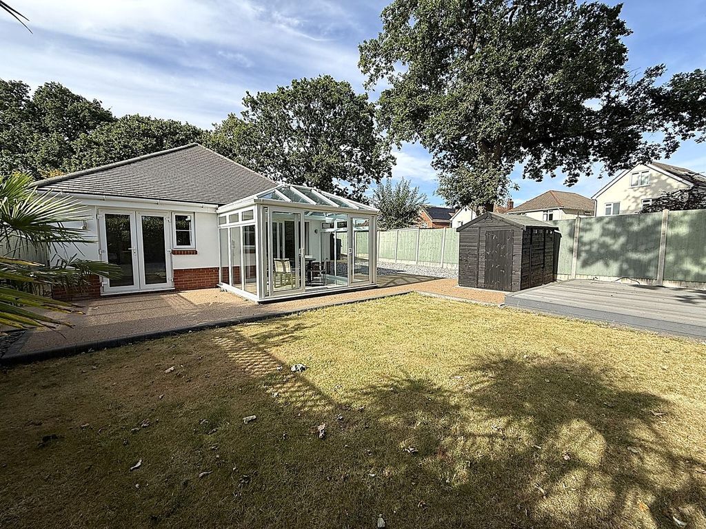 Property photo 1 of 32