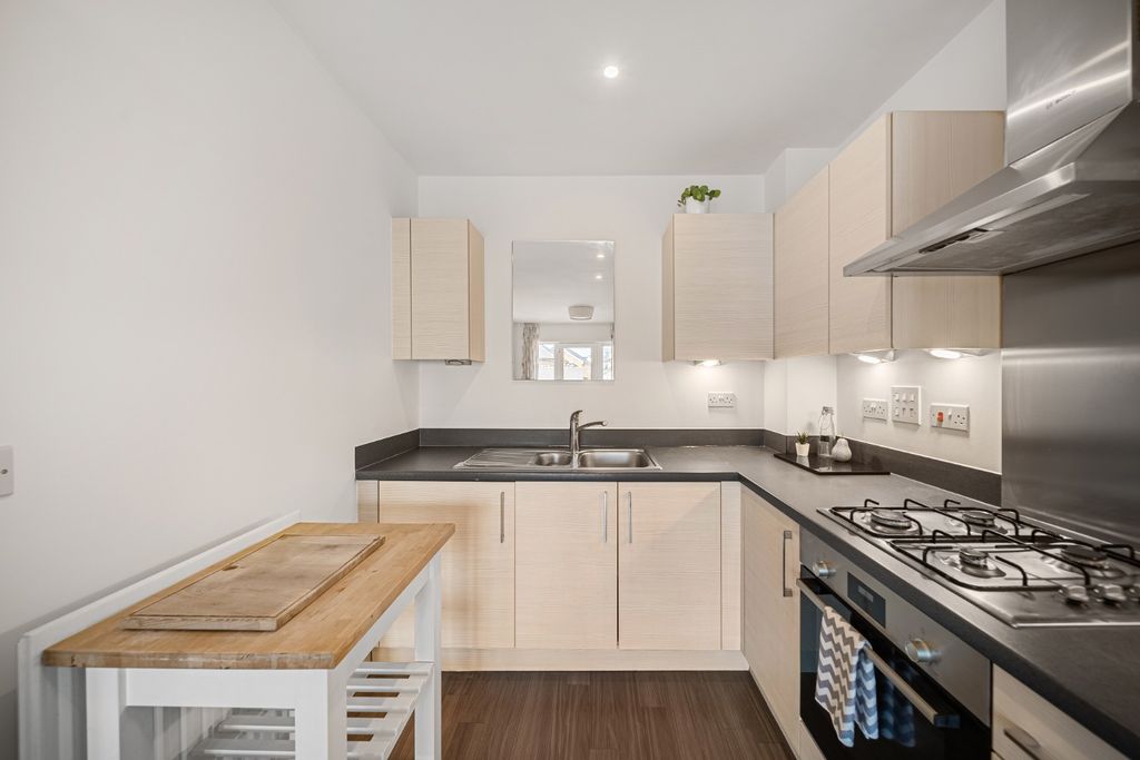 Property photo 3 of 12 4763403