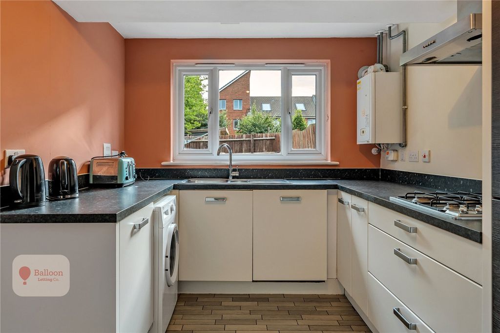 Property photo 3 of 21 Picture No. 32