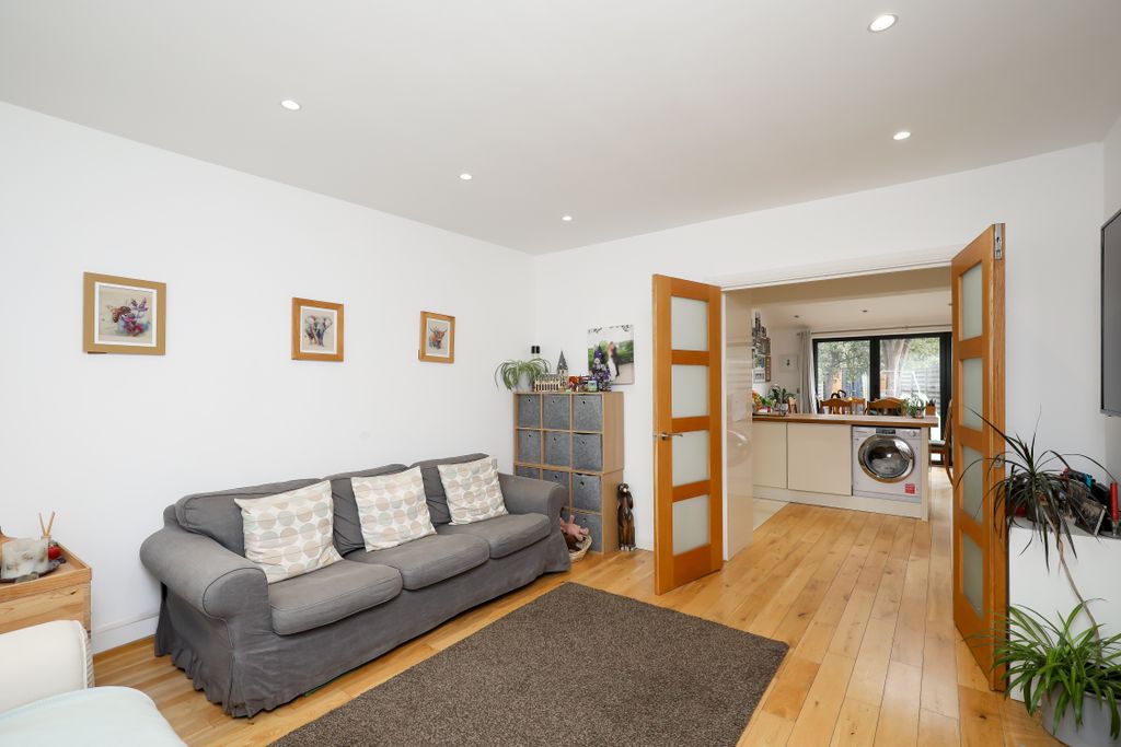 Property photo 2 of 13 3