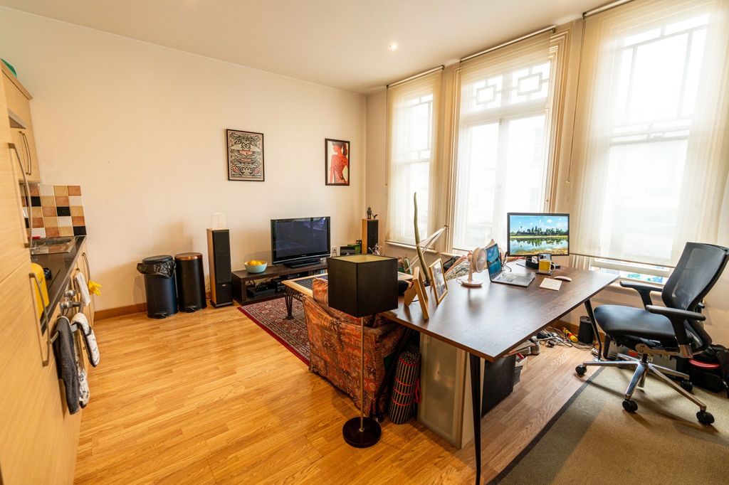 Property photo 1 of 4