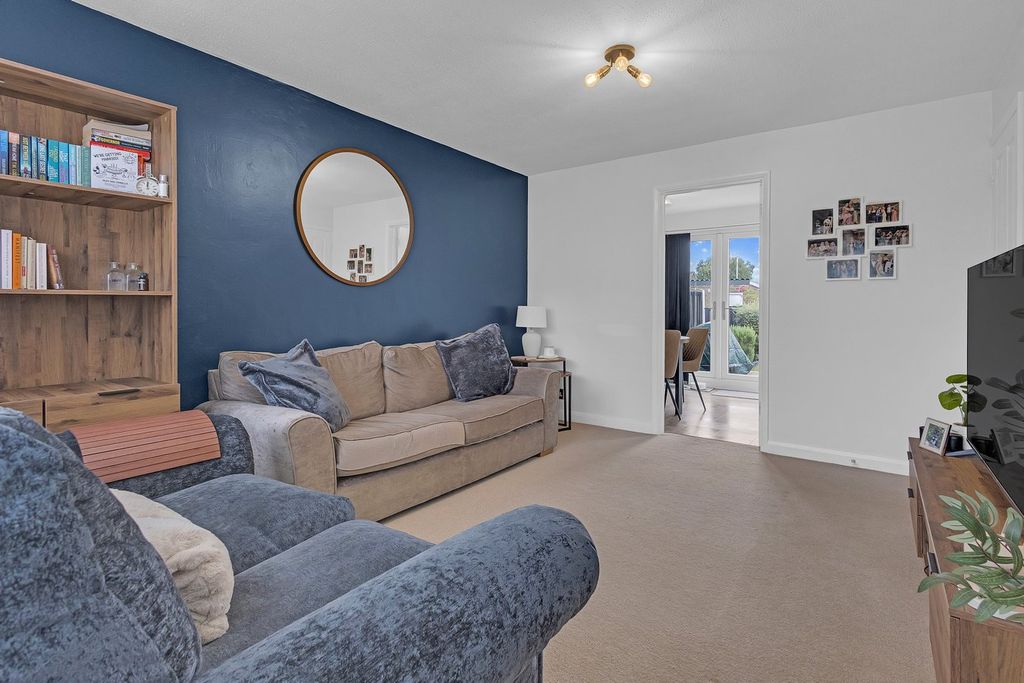 Property photo 2 of 14