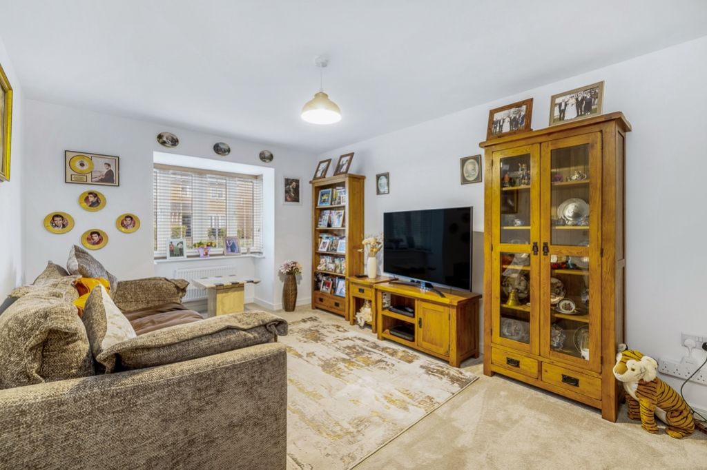 Property photo 2 of 23 21 Conway Drive (Bourne)-16