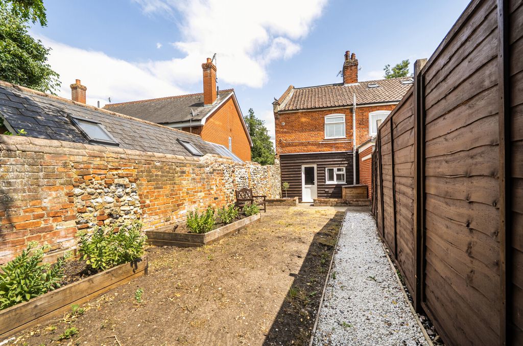 Property photo 2 of 12 1488611 (6)