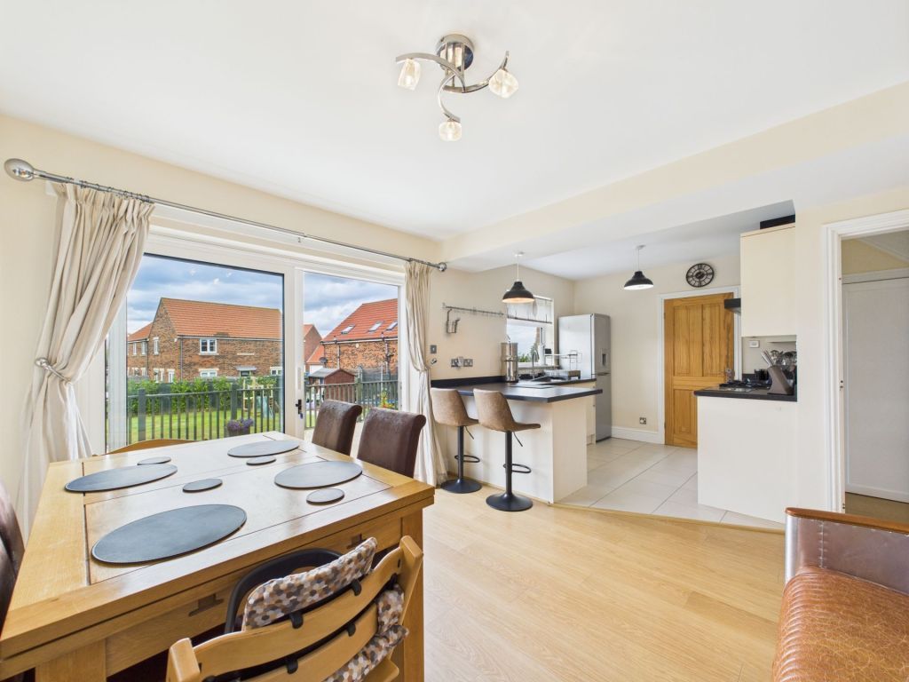 Property photo 2 of 30