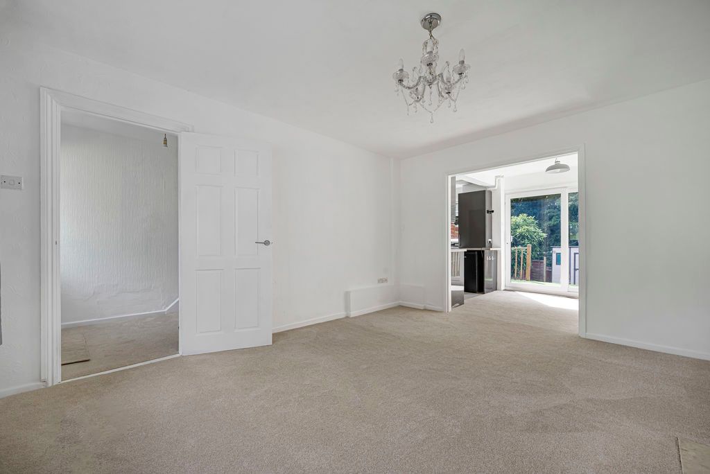 Property photo 3 of 18 Photo 8