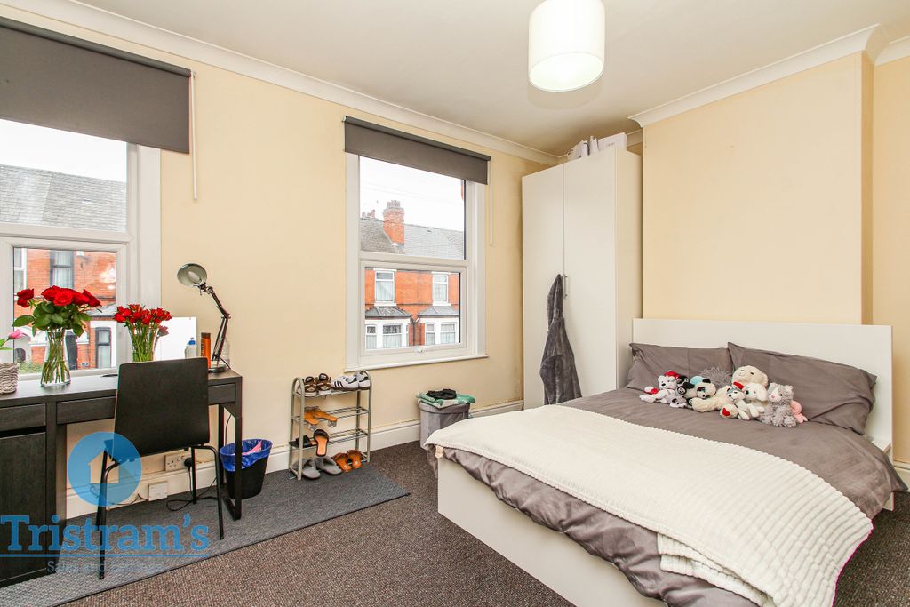 Property photo 1 of 16 Img_3012