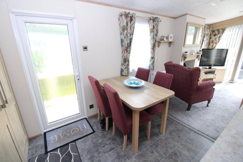 Property photo 3 of 13 Picture No. 06