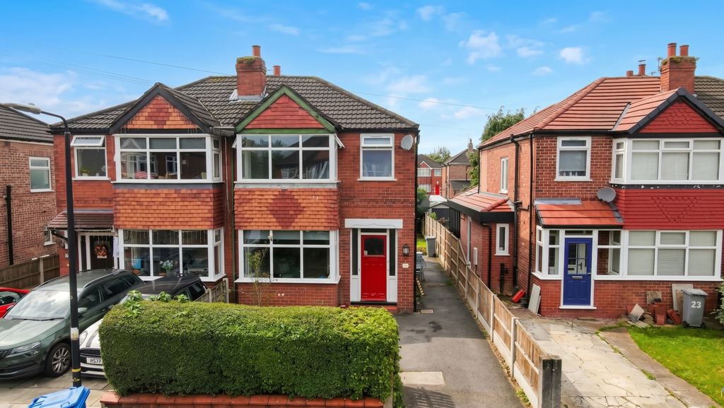 Property photo 1 of 11 Bamber Avenue Sale - Front Elevated - Ewemove