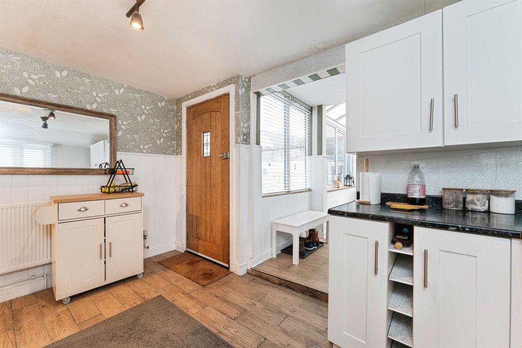 Property photo 2 of 13 Entrance Hall Area