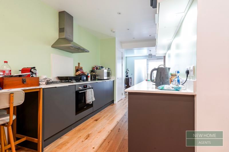 Property photo 3 of 10 Photo 4