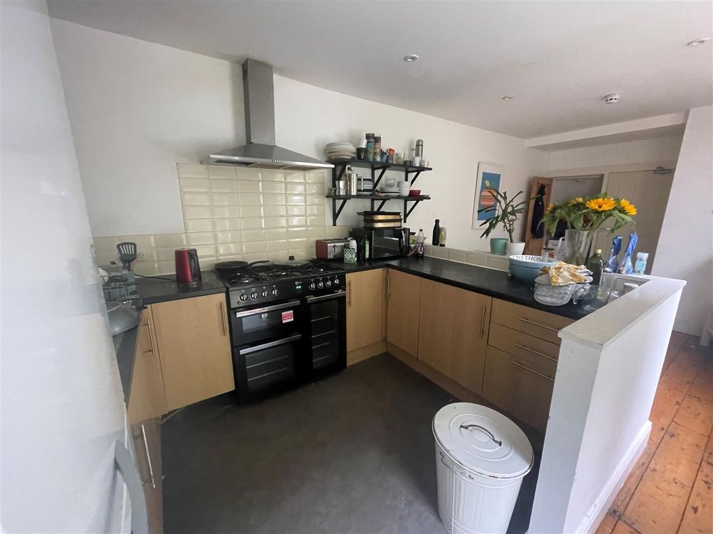 Property photo 3 of 6 1.Jpg