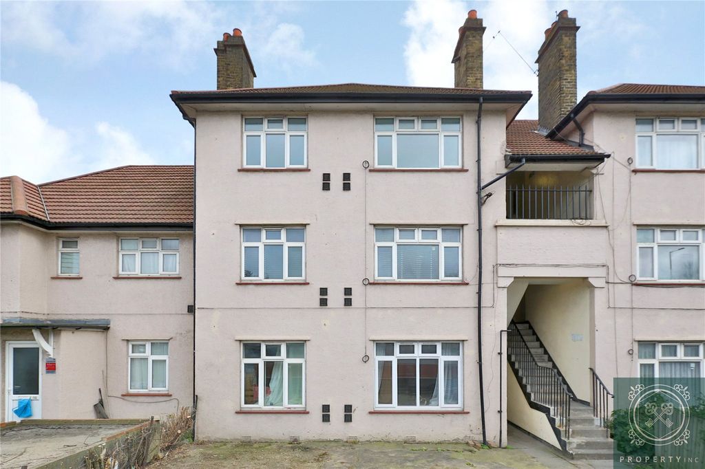 Property photo 1 of 7 External