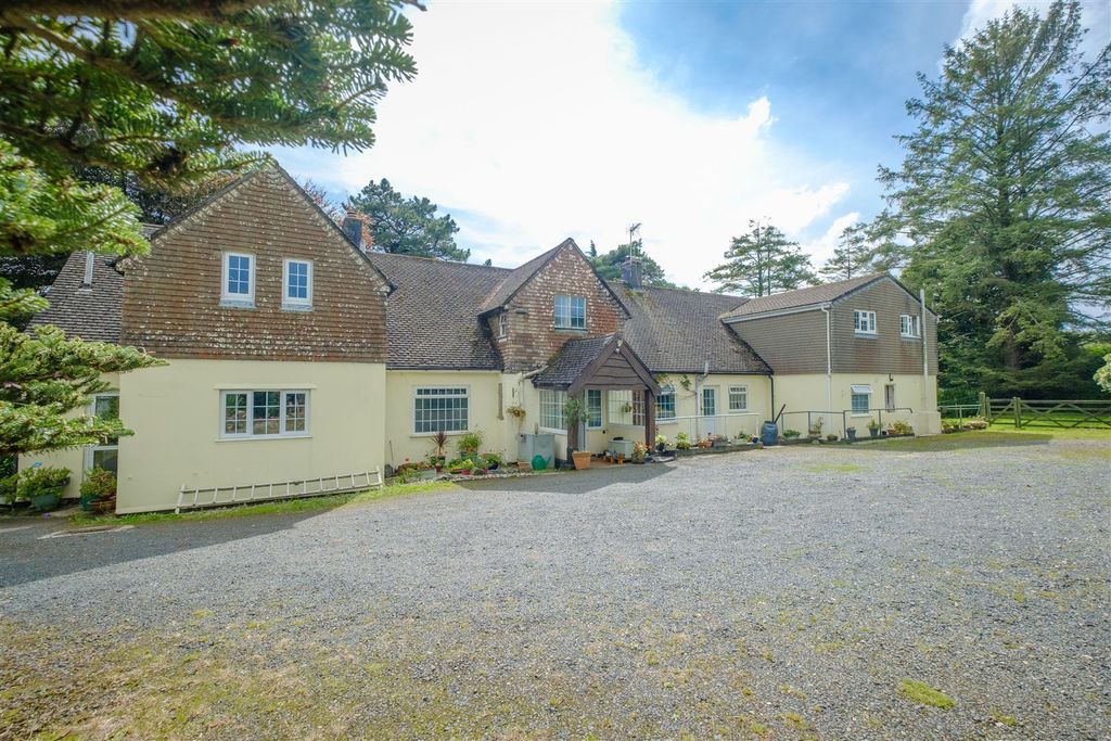 Property photo 3 of 52 Parry_Downende_Widegates-51.Jpg
