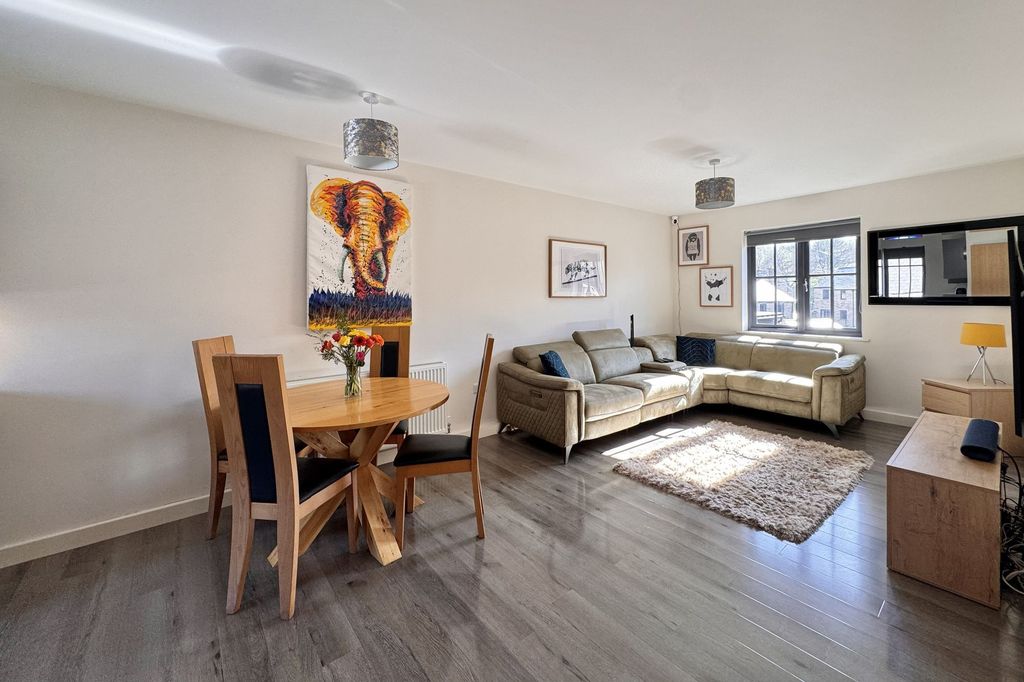 Additional image 5 of 2 bed flat for saleSamuel Wood Close, Glossop SK13