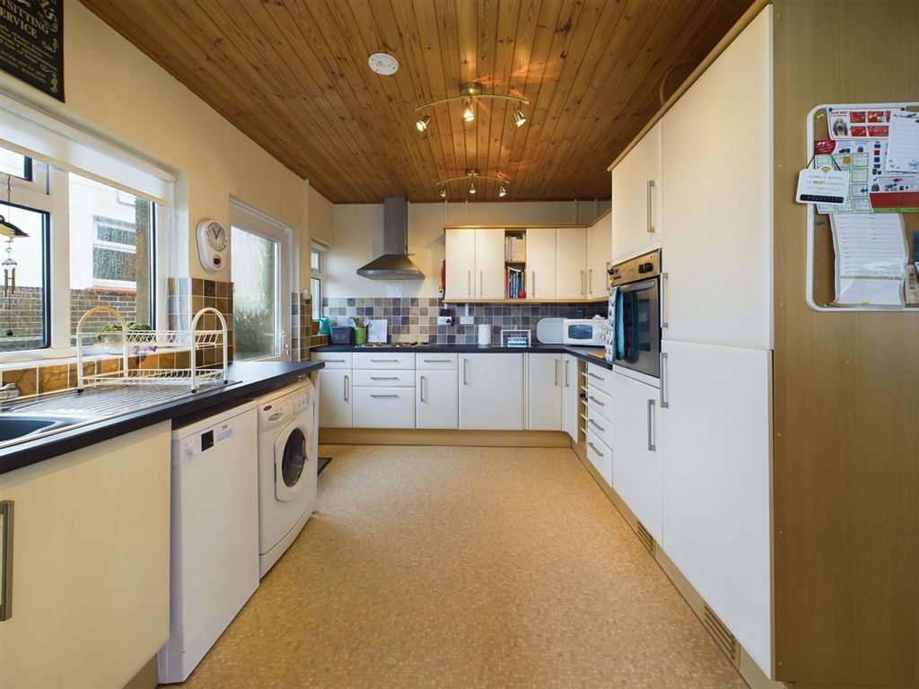 Property photo 2 of 17 Cam03278G0-Pr0108-Still005.Jpg