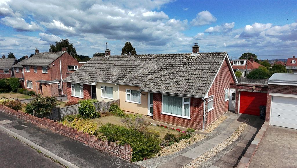 Property photo 1 of 10