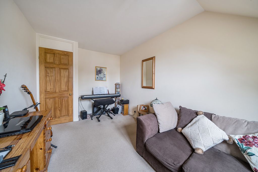 Property photo 3 of 20 1374239-18-69024A...