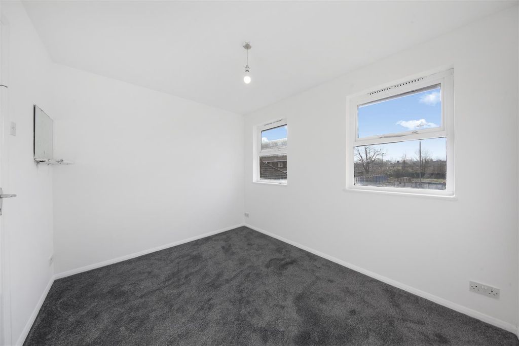 Property photo 2 of 10 73 Longbridge Way - 58Pqjih0Lrfcp7F55E3J.Jpg