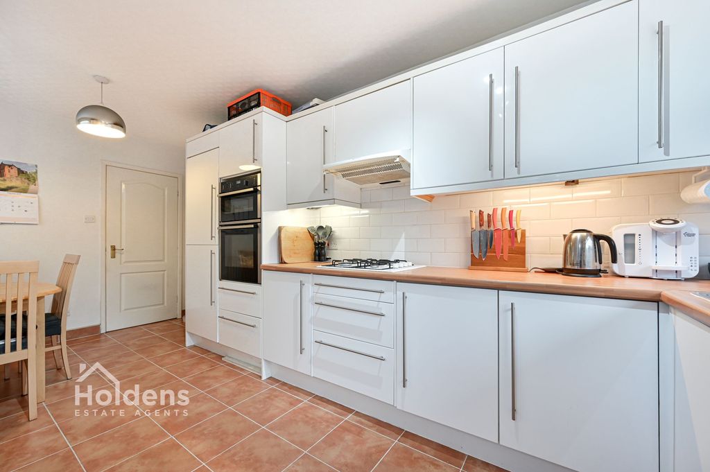 Property photo 3 of 22