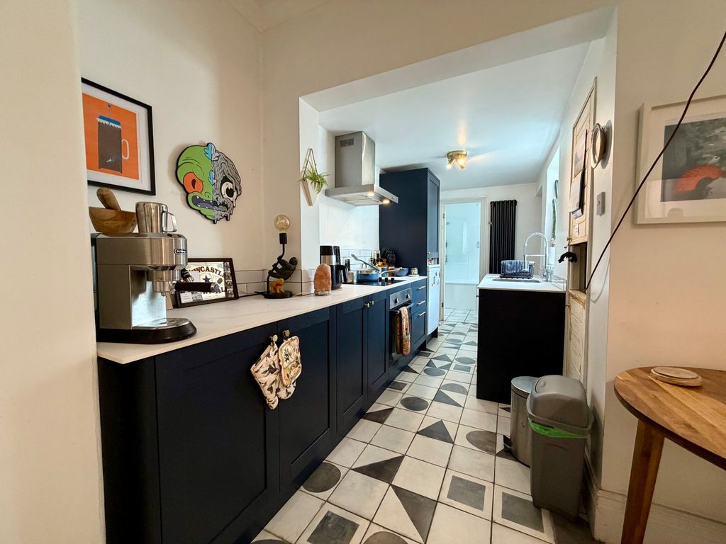Property photo 2 of 10 Kitchen Area