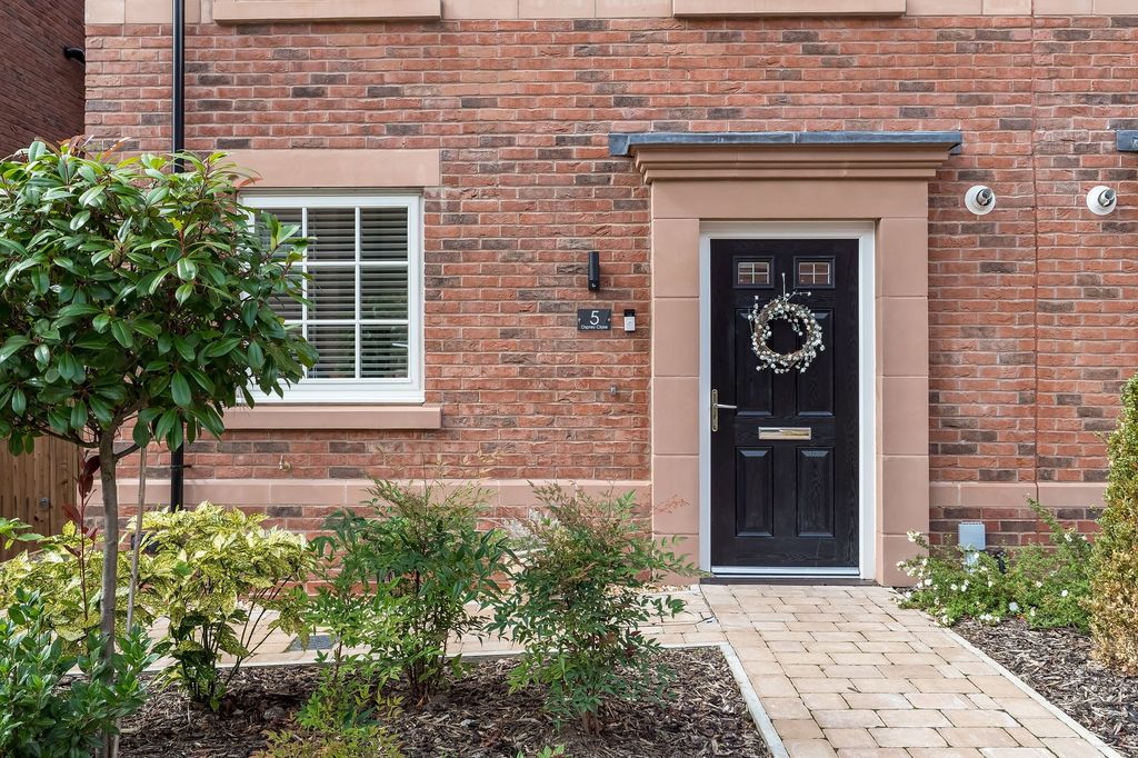Property photo 1 of 15 Front