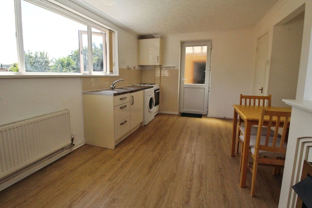 Property photo 3 of 13 Kitchen/Dining Room