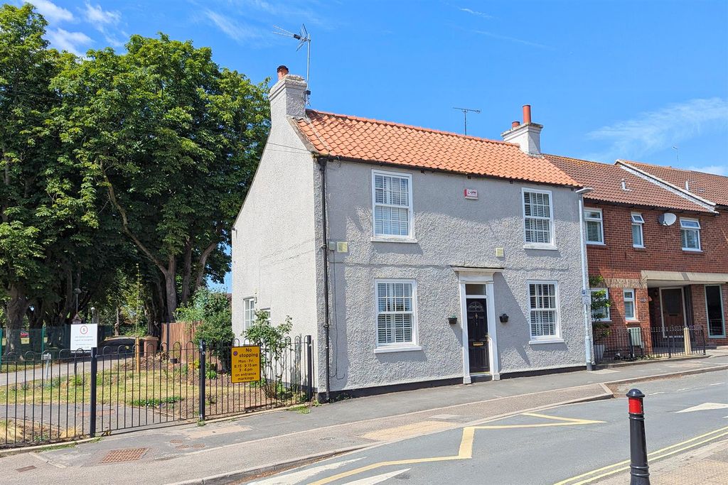 Property photo 1 of 15 Front