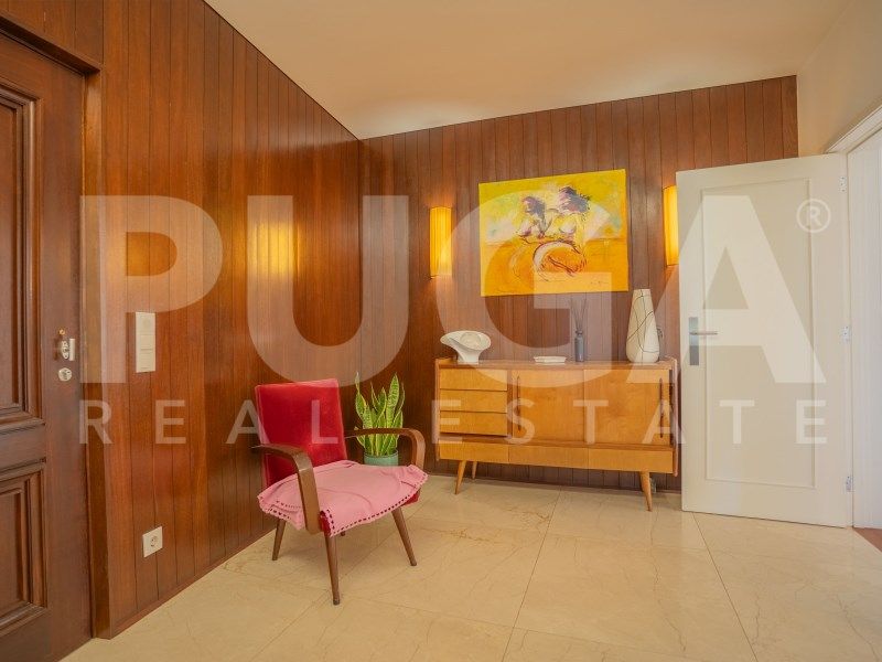 Property photo 2 of 26