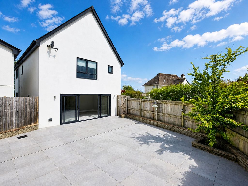 Property photo 2 of 34