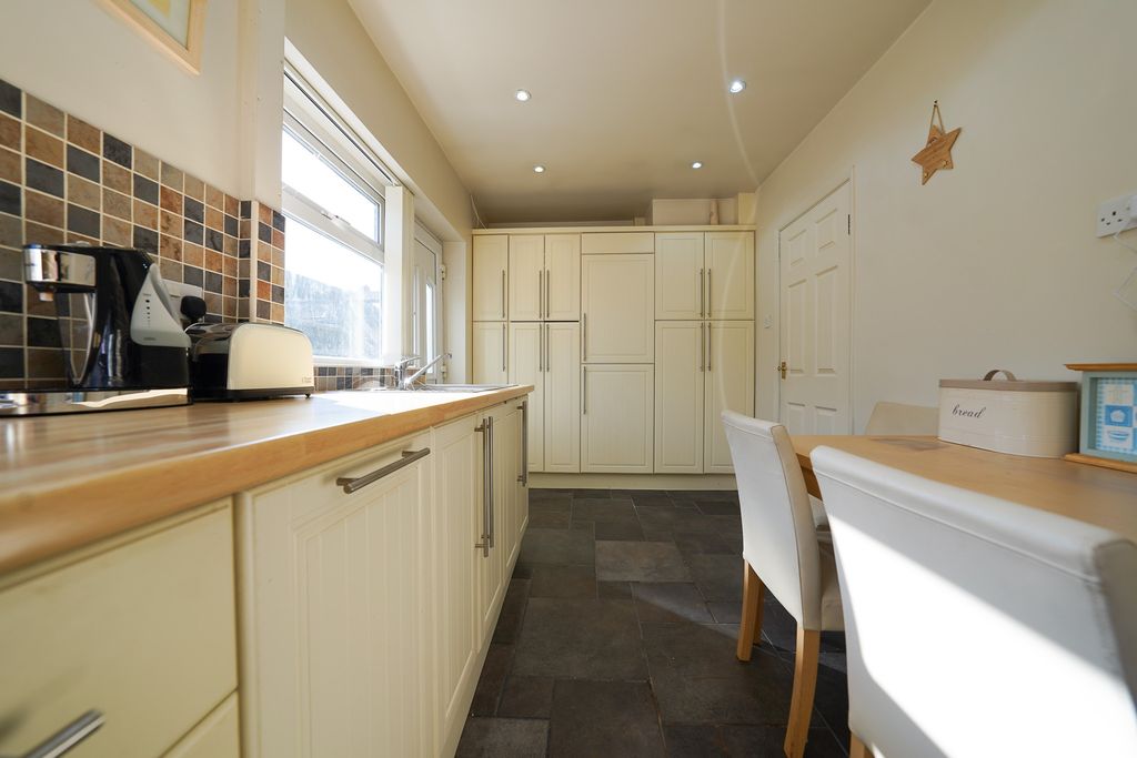 Property photo 3 of 13 Dsc03915