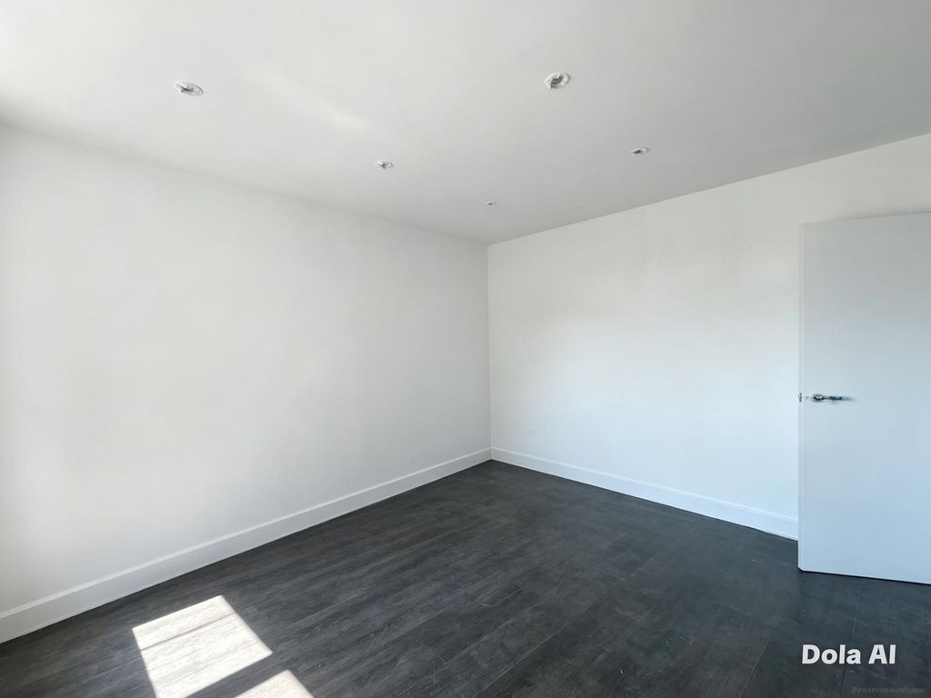 Property photo 3 of 4 35 Buck Lane (1)