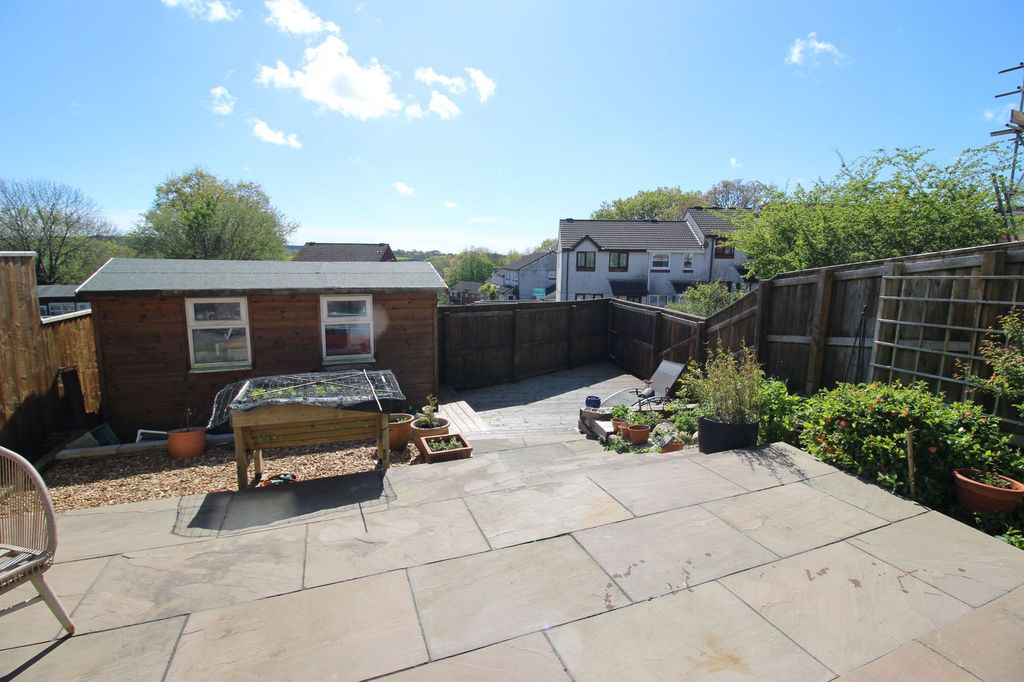 Property photo 3 of 11