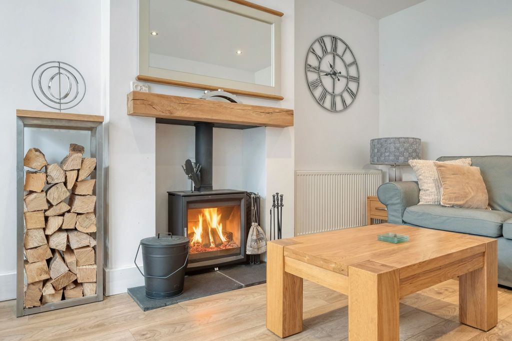 Property photo 3 of 14