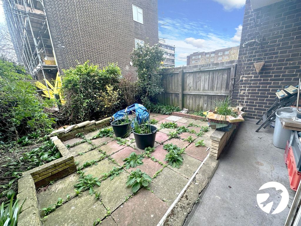 Property photo 3 of 8 Picture No. 08